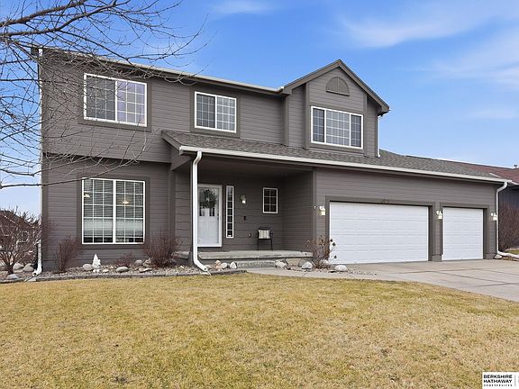 2nd image of 4921 N 161st St