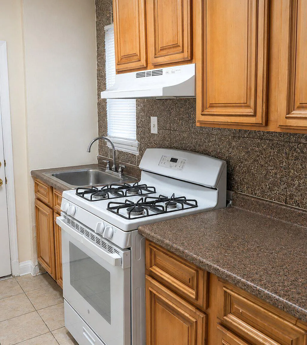 59 Galveston Pl SW — Photo 4