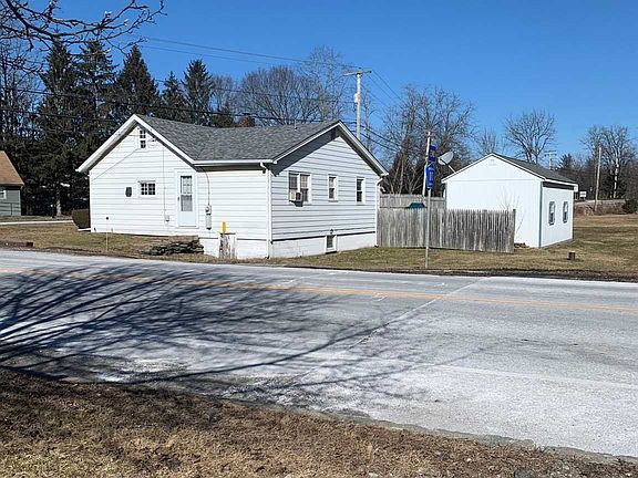 3rd image of 1632 Route 82