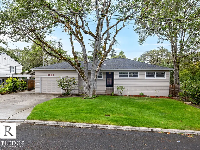 2000 Westerlund Dr — Photo 1