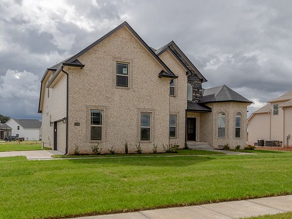 5th image of 256 Wellington Flds