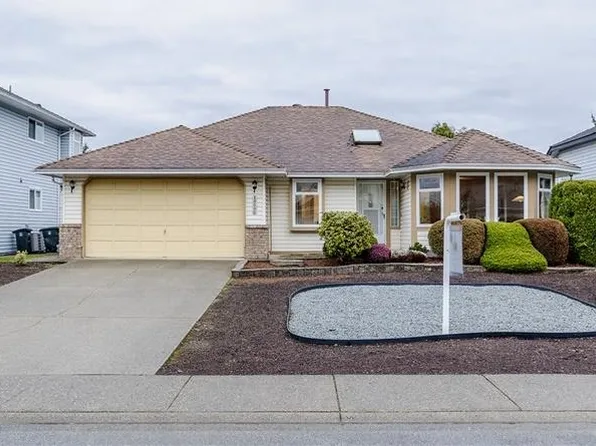 19596 Somerset Dr, Pitt Meadows, BC V3Y 2L4