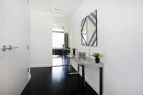 Rented by Compass | media 69