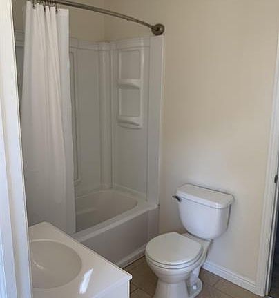 5th image of 265 W Glendale St
