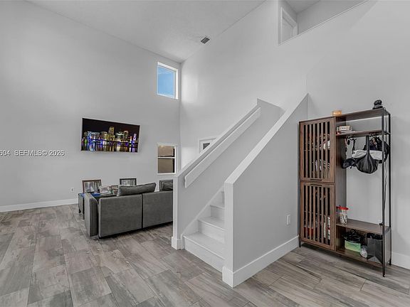 4th image of 15416 SW 99th Ln