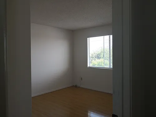 411 S Orange Ave Photo 1