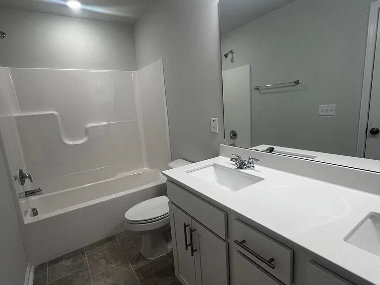 5871 Woodlawn Dr — Photo 15