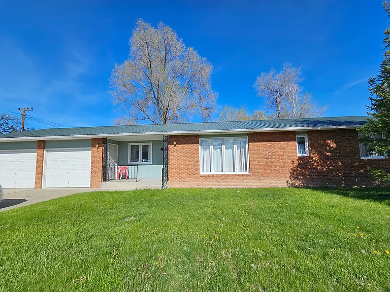 408 Pine St — Photo 1
