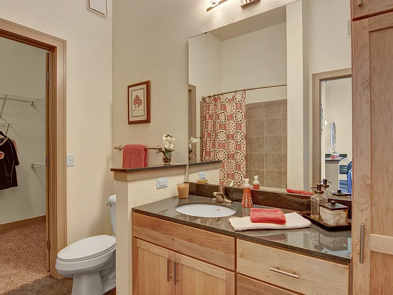 The Residence at the COR — Photo 8
