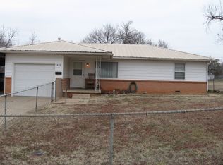409 E Park St, Tecumseh, OK 74873