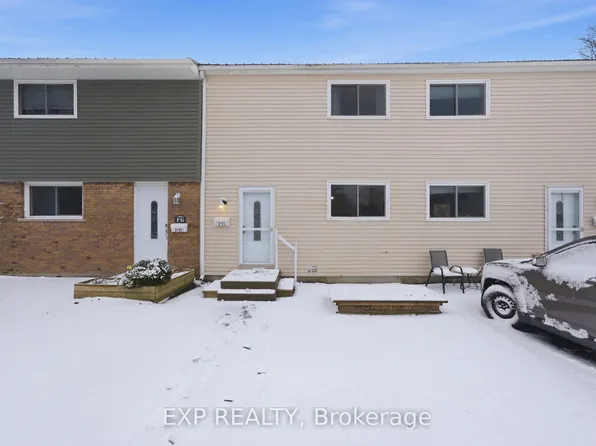 400 Westwood Dr #F5, Cobourg, ON K9A 2B6