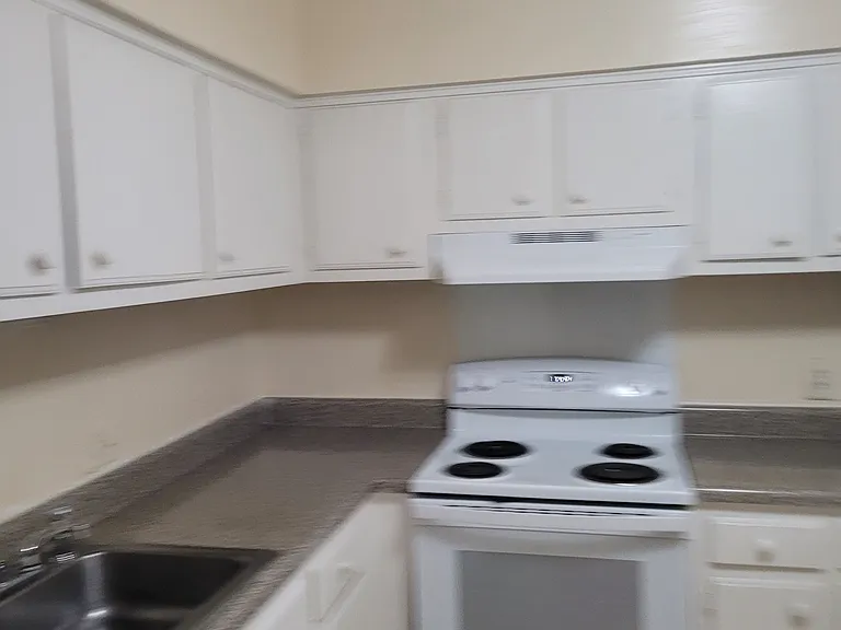 142 Viking Ct — Photo 4