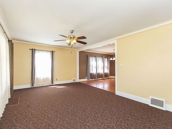 3rd image of 323 N Byrkit Ave