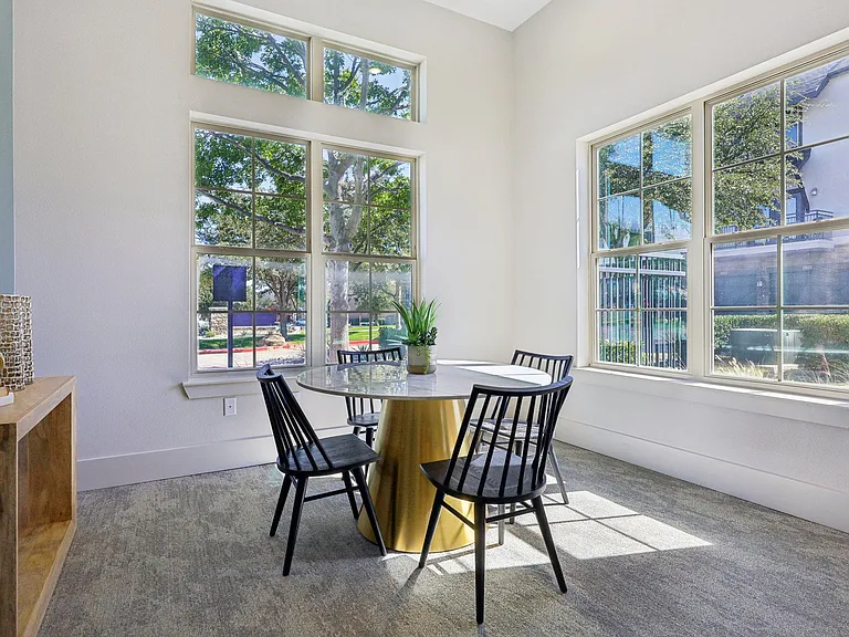 Vine + Vail Townhomes and Apartments — Photo 44