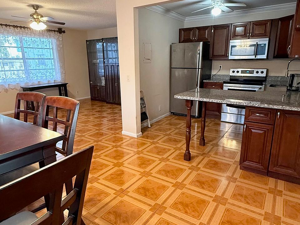1st image of 423 Monaco I