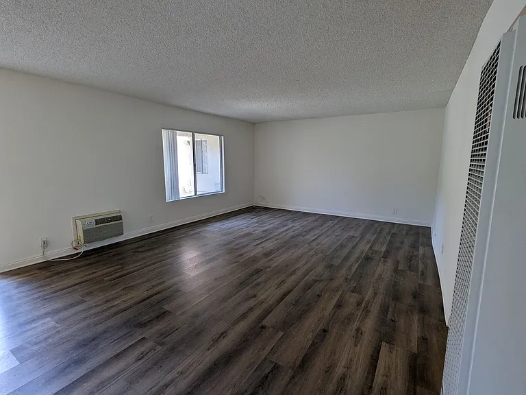 6450 Lincoln Ave — Photo 13
