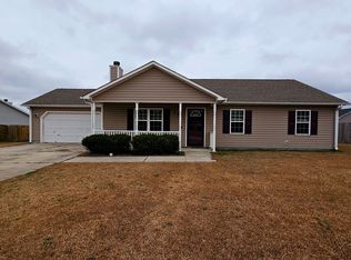 233 Loren Rd, Hubert, NC 28539