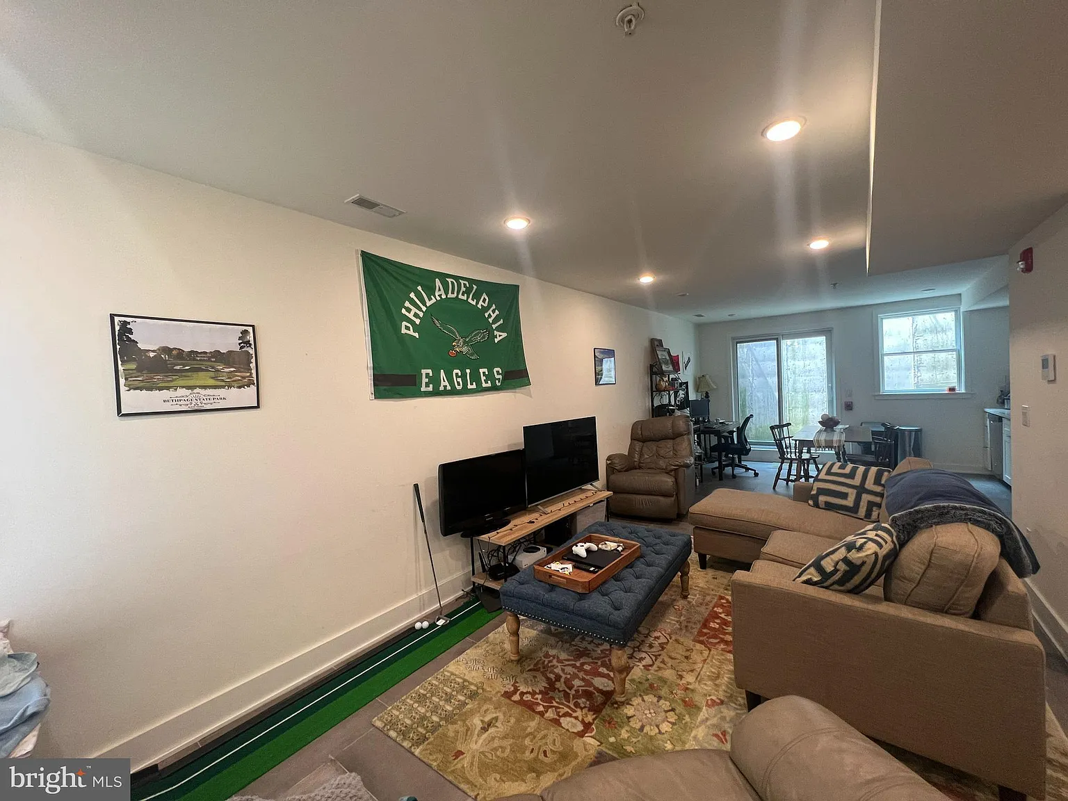 2 bed, $1,650 — Photo 2
