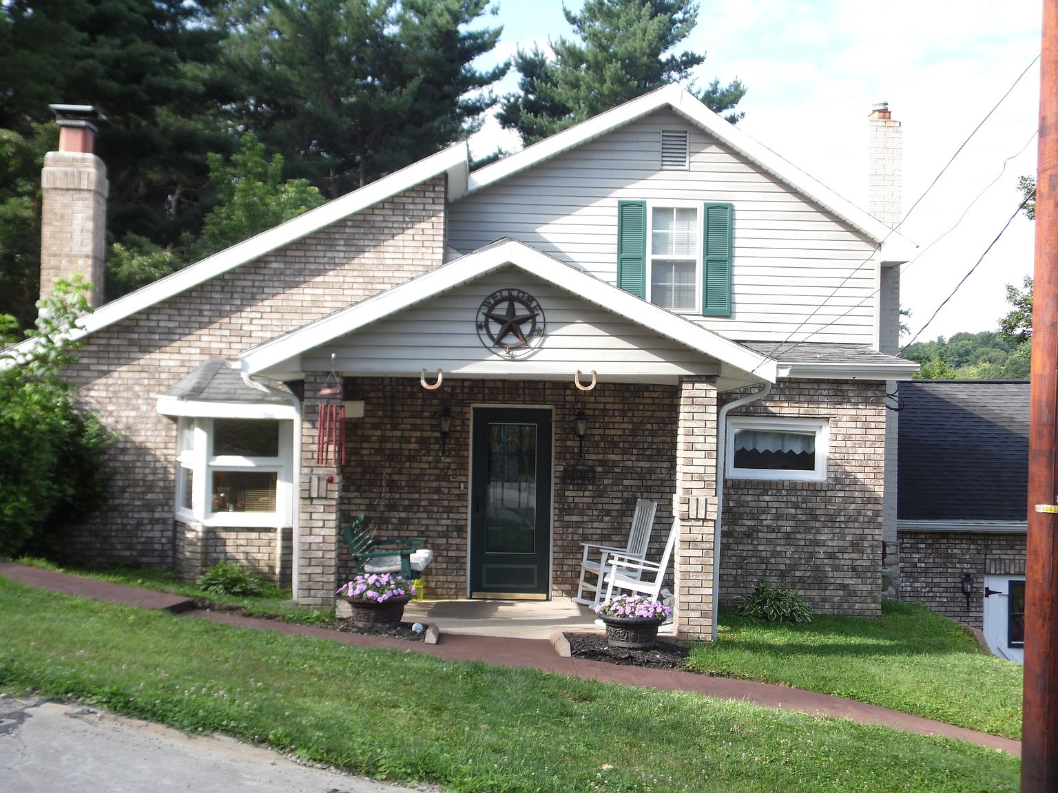 202 E Ewing St, New Straitsville, OH 43766 Zillow