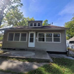 668 24th St, Des Moines, IA, 50312