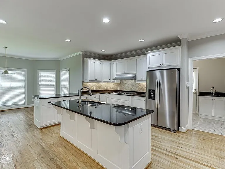 9345 Riverclub Pkwy — Photo 22