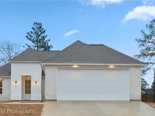 4462 Hathern Dr, Pineville, LA 71360