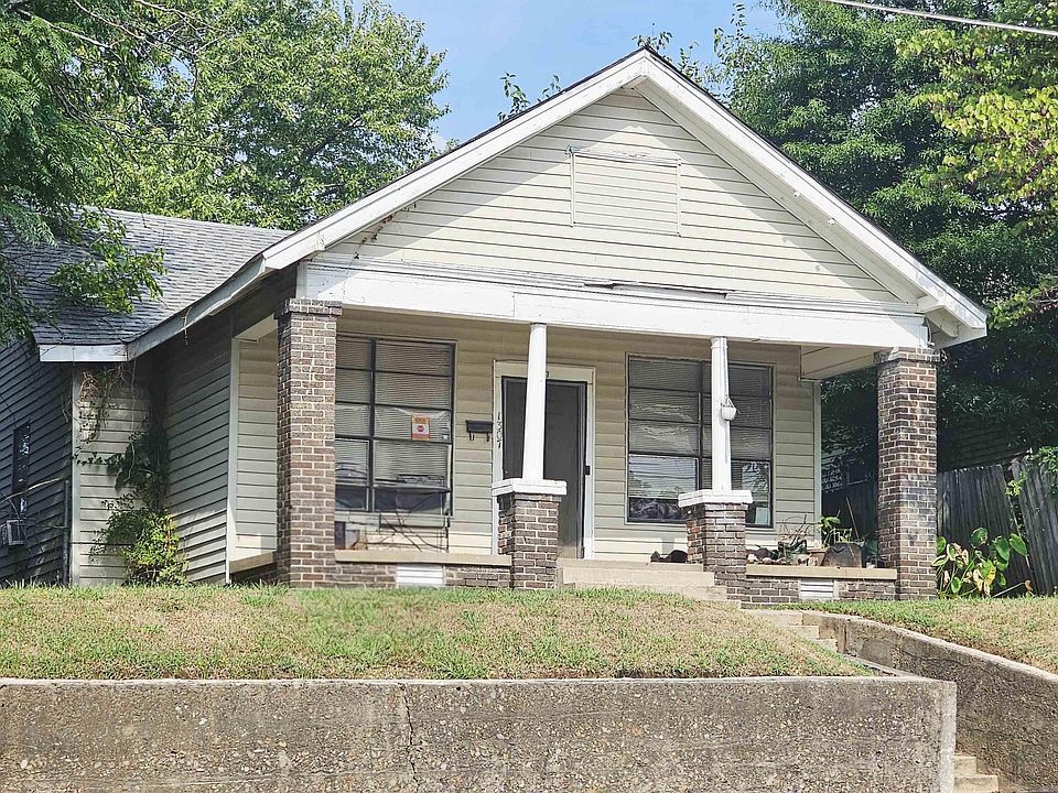 2nd image of 1307 Maple St