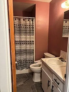 114 Carmel Dr — Photo 22