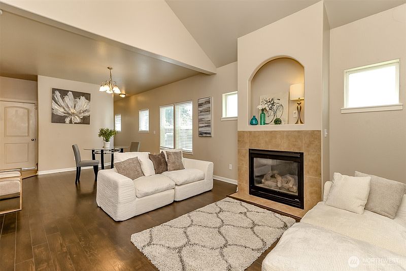 2nd image of 4947 Balustrade Boulevard SE
