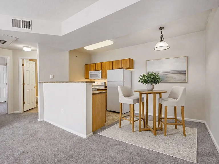Stetson Meadows Apartments — Photo 15