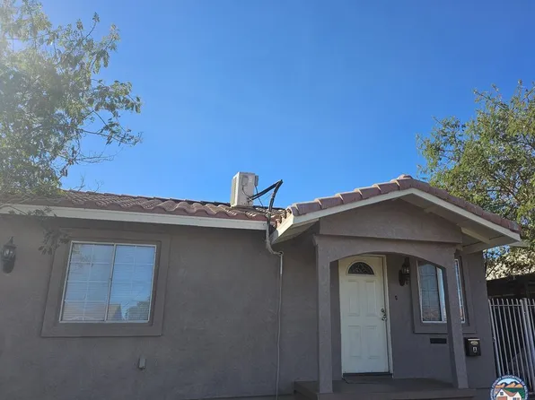 618 E 5th St #B, Calexico, CA 92231