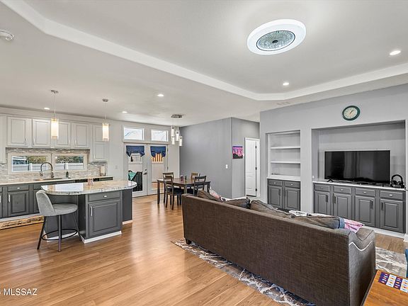 3rd image of 7940 N Desert Quail Ln