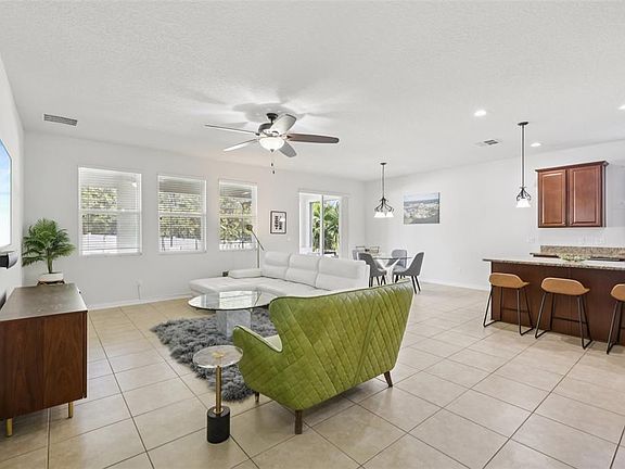 3rd image of 3207 Zander Dr