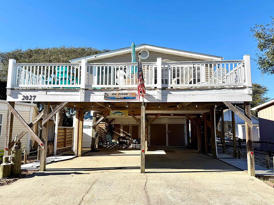 1st image of 2027 Lark Dr.