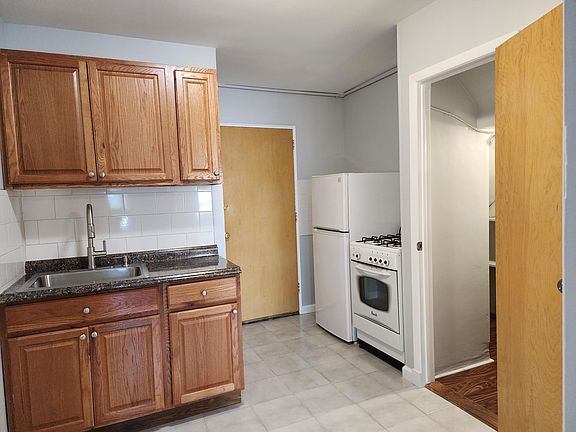 2nd image of 123-14 6th Ave #1