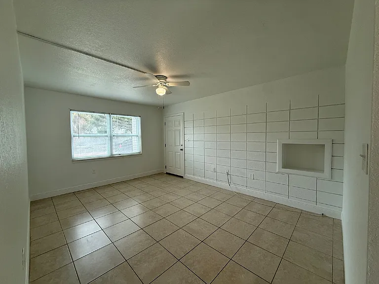 8210 Orange Ave #2 — Photo 4