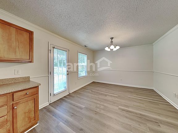 5th image of 1302 River Rock Dr