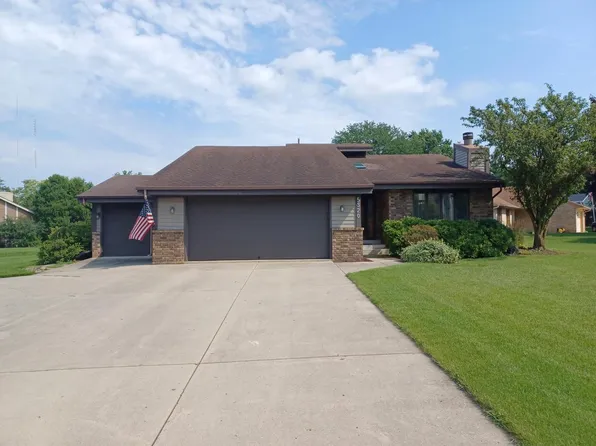 5320 Robinwood COURT, Hales Corners, WI 53130