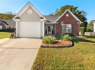 319 Walden Ridge Ct, Winston Salem, NC 27127