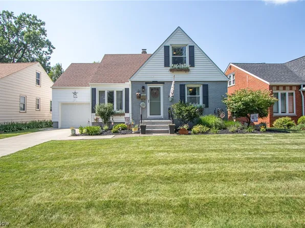 7436 Briarcliff Pkwy, Middleburg Heights, OH 44130