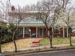 2034 N Kensington St, Arlington, VA 22205