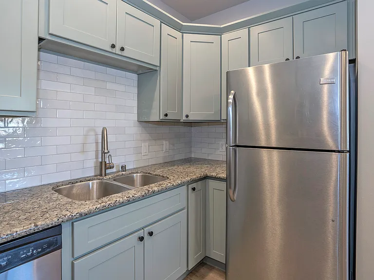 630 N Trafton St — Photo 22