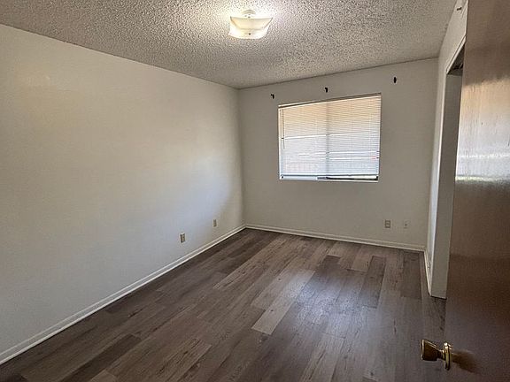 5th image of 2332 N Cotner Blvd #4