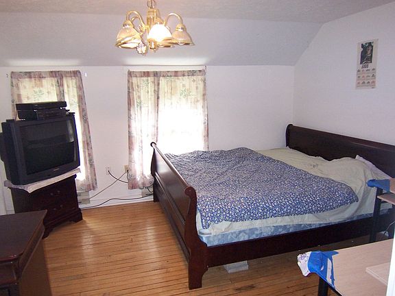 5th image of 67 S Lake Leelanau Dr