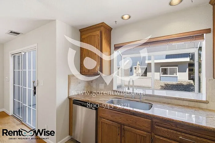 10 Arch St — Photo 15