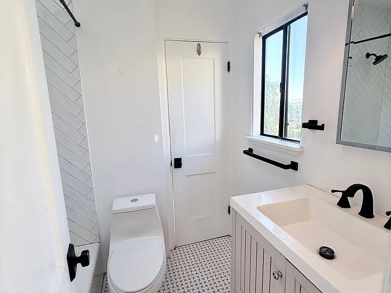 1343 Quintero St — Photo 10