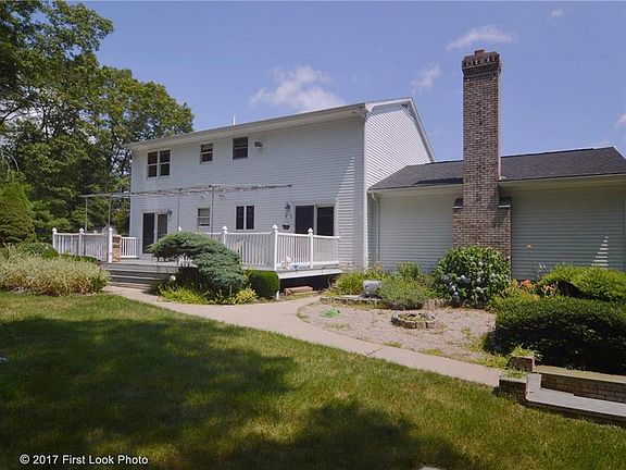 3rd image of 16 Rollingwood Dr