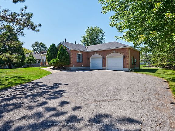 2nd image of 6983 Lakes Park Dr