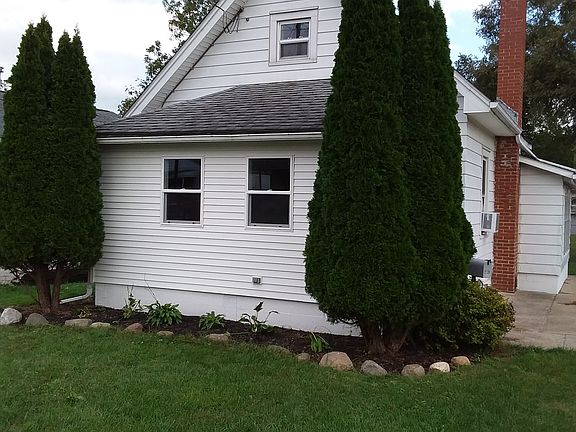 2nd image of 239 Sherman Ave