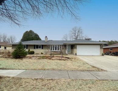 1728 Chateau Dr, Green Bay, WI, 54304